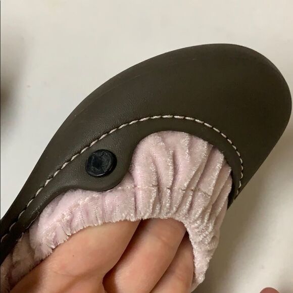 Crocs Girls Size C10 Slip On Shoes - Picture 6 of 6